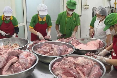 Tăng cường kiểm soát chất lượng bữa ăn bán trú tại trường học