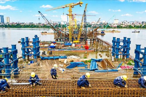 Tăng tốc thi công trên công trường dự án cầu Trần Hưng Đạo