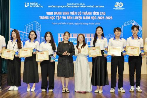 Trường Đại học Công nghiệp Thành phố Hồ Chí Minh dành khoảng 80 tỷ đồng học bổng, hỗ trợ người học