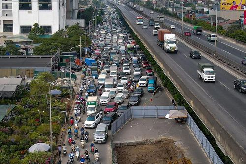 Hà Nội tổ chức phân luồng trên đường Nguyễn Trãi