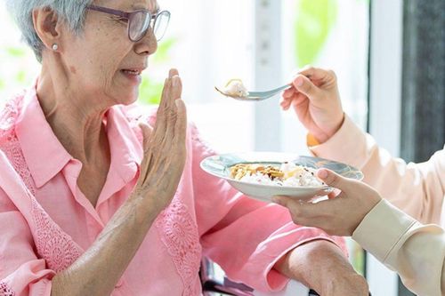 Mỡ máu cao vẫn ăn mỡ lợn: Thói quen quen miệng có thể khiến cholesterol tăng, tim mạch thêm gánh nặng