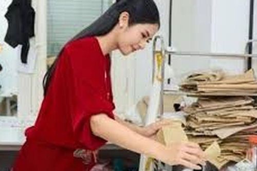Ngọc Hân chuẩn bị cho nghề thứ hai ở tuổi U40: Từ thiết kế áo dài đến giảng đường đại học