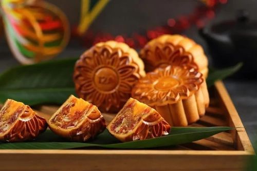 Chọn bánh trung thu thương hiệu, truyền thống hay nhà làm: Lựa chọn nào mới đáng tiền?