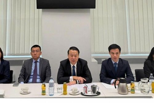 Thứ trưởng Nguyễn Đức Chi làm việc với Cơ quan Giám sát Thị trường Tài chính Áo