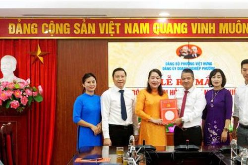 Phường Việt Hưng đẩy mạnh phát triển đảng viên trong cộng đồng doanh nghiệp