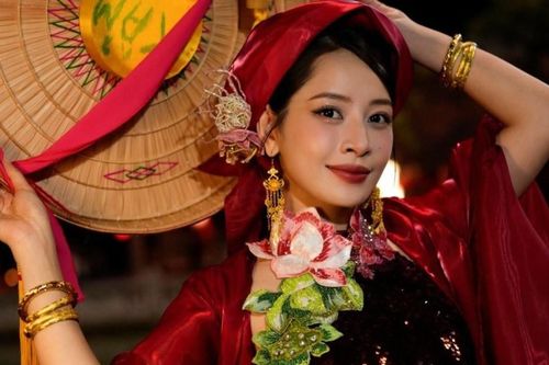 Chi Pu gây tò mò khi trở lại 'Chị chị em em' sau 7 năm