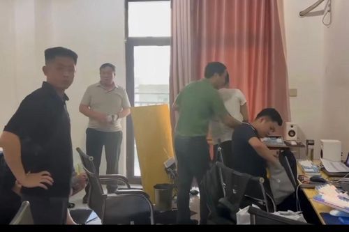 Ổ nhóm lừa đảo hơn 1.500 tỷ bị bắt