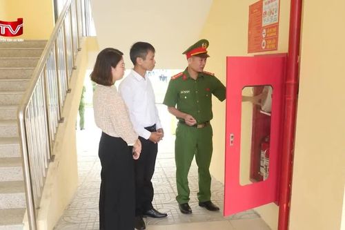 Đội Chữa cháy và CNCH khu vực số 26 tăng cường kiểm tra an toàn PCCC trường học đầu năm học mới