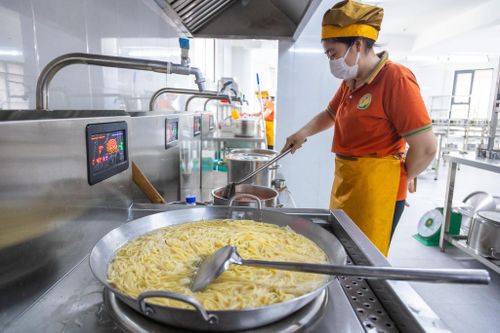 Hà Nội lập 4 đoàn kiểm tra đột xuất bữa ăn bán trú