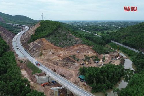 Dự án mở rộng cao tốc Cam Lộ - La Sơn nguy cơ chậm tiến độ