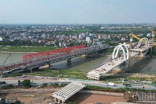 [Ảnh] Cận cảnh cầu Đuống mới chuẩn bị hợp long sau gần 3 năm thi công