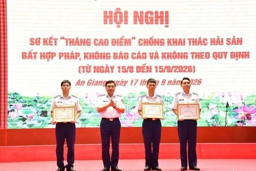 Vùng Cảnh sát biển 4 quyết liệt chống khai thác IUU
