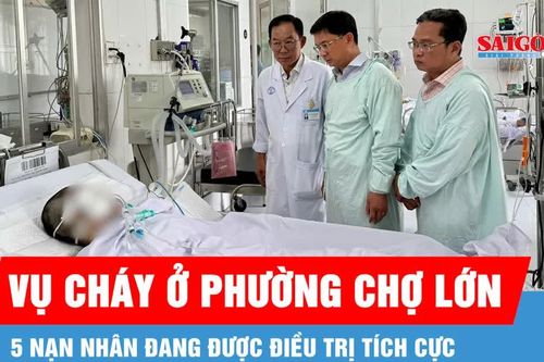 Lãnh đạo TPHCM thăm các nạn nhân vụ cháy ở phường Chợ Lớn