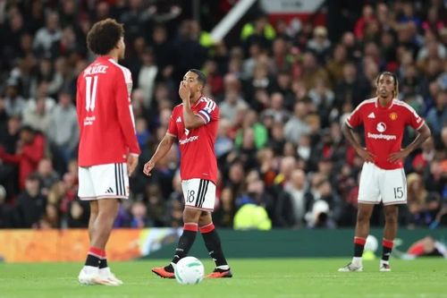 Man Utd đánh mất kỷ lục tồn tại 42 năm tại Old Trafford