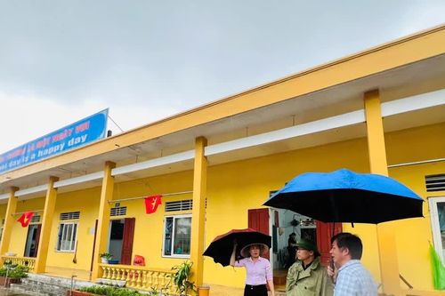 Hàng nghìn học sinh ven biển, miền núi Nghệ An nghỉ học do mưa lũ