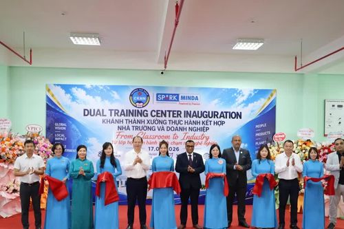 Từ xưởng thực hành đến hành trình chạm ngõ nghề nghiệp của sinh viên CAM