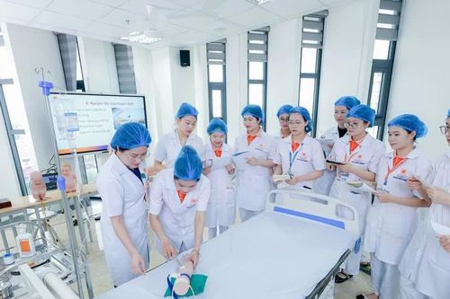 Hàng loạt ngành Y được 'thay tên, đổi mã', thí sinh cần lưu ý từ mùa tuyển sinh tới