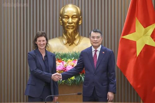Đề nghị FTSE Russell đồng hành thúc đẩy thị trường chứng khoán Việt Nam tiệm cận chuẩn mực quốc tế