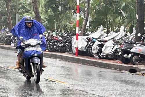 Thời tiết ngày 17/9: Hà Nội có mưa rất to