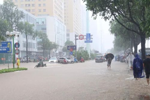 Vì sao dự án hồ điều hòa hơn 600 tỷ đồng đã vận hành, đường huyết mạch vẫn ngập?