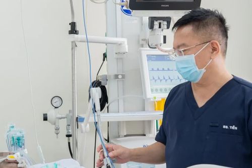 [CLIP] Nạn nhân 15 tuổi trong vụ cháy nhà lúc rạng sáng ở TPHCM bị bỏng 91%, đang thở máy