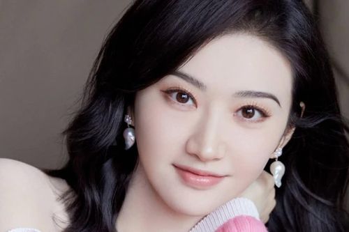 Cảnh Điềm thoát nạn