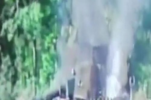 Video pháo binh và UAV của Nga bắn cháy pháo tự hành Ukraine ở Donetsk