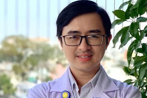 Một tuần học Bách khoa, rẽ lối sang ngành y thành bác sĩ nội trú loại giỏi