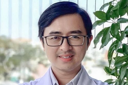 Một tuần học Bách khoa, rẽ lối sang ngành y thành bác sĩ nội trú loại giỏi