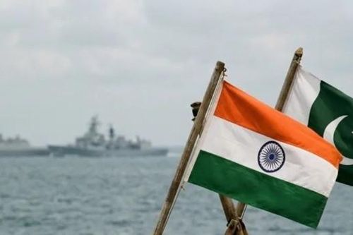 Ấn Độ và Pakistan tranh cãi về vụ va chạm tàu hải quân