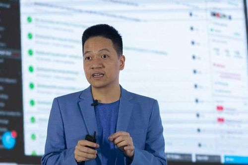 Chủ tịch Base Phạm Kim Hùng nói về cuộc 'tái sinh' phần mềm trong cơn lốc AI