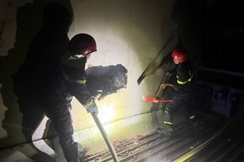Cháy nhà dân tại phường Chợ Lớn khiến 2 người tử vong, 5 người bị thương