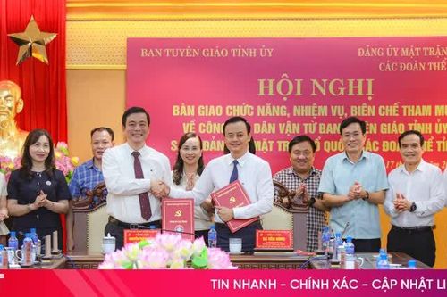 Bàn giao chức năng, nhiệm vụ về công tác dân vận sang Đảng ủy Mặt trận Tổ quốc, các đoàn thể tỉnh