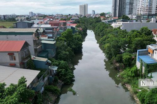 Chủ tịch Hà Nội yêu cầu xác minh thông tin lều lán, nhà xưởng 'mọc' sát hành lang thoát lũ sông Nhuệ