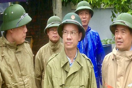 Hà Nội khẩn trương di dời người dân vùng ngập lũ sông Bùi
