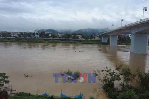 Bộ Xây dựng yêu cầu chủ động ứng phó với lũ trên các tuyến sông