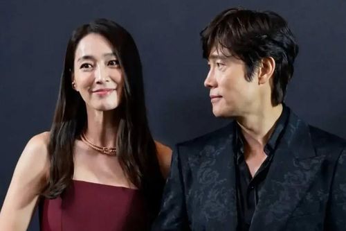 Lee Min Jung có cảnh hôn 4 tiếng, không kể với chồng Lee Byung Hun