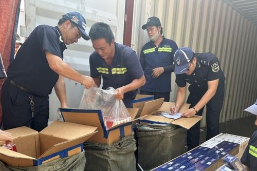 8 tháng đầu năm, lực lượng hải quan xử lý hơn 267.000 sản phẩm thuốc lá lậu