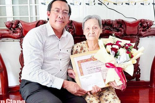 Tiếp tục góp sức cho địa phương