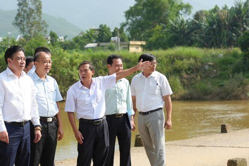 Phó Bí thư Thường trực Thành ủy Nguyễn Khắc Toàn thăm, kiểm tra thực tế tại xã Thượng Đức