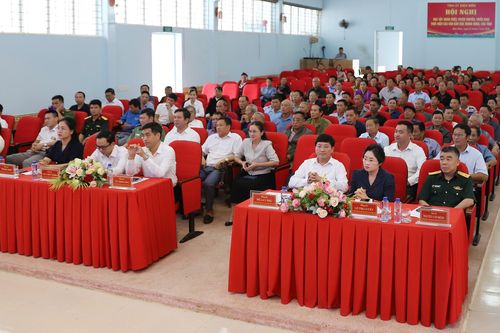 Gặp mặt, biểu dương người có uy tín