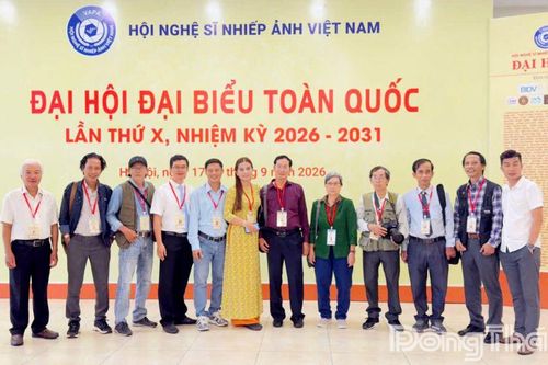 Đoàn nghệ sĩ nhiếp ảnh tỉnh Đồng Tháp dự Đại hội toàn quốc Hội Nghệ sĩ nghiếp ảnh lần thứ X tại Hà Nội