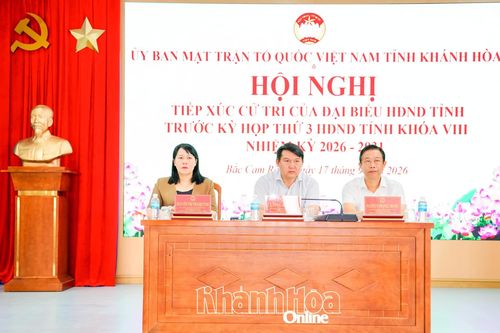 Trưởng Ban Tổ chức Tỉnh ủy Lương Đức Hải tiếp xúc cử tri phường Bắc Cam Ranh
