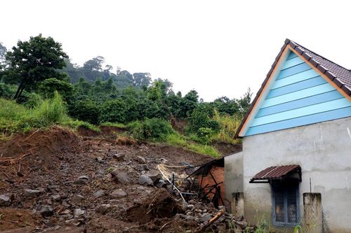 Xã Quảng Sơn di dời hàng chục hộ dân sống gần quả đồi có nguy cơ sạt trượt