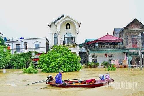 Lũ trên sông Hoàng Long dâng trở lại, nâng mức cảnh báo rủi ro thiên tai lên Cấp 3