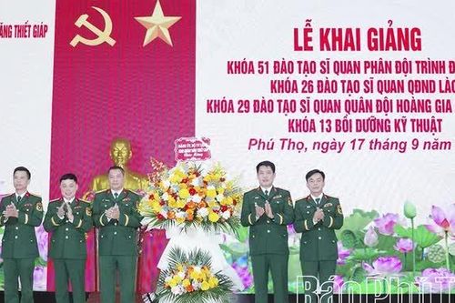 Trường Sĩ quan Tăng thiết giáp khai giảng các khoá học viên mới