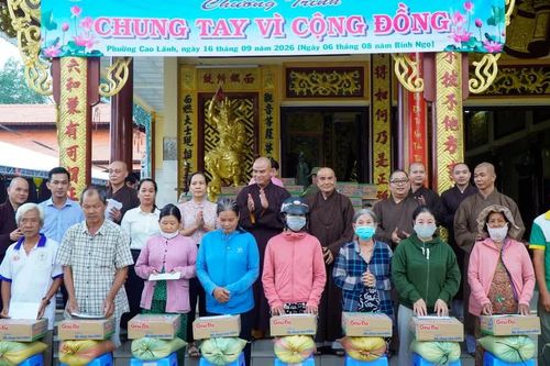 Đồng Tháp: Ban Trị sự Phật giáo tỉnh trao 200 phần quà nhân dịp Tết Trung thu đến người dân khó khăn