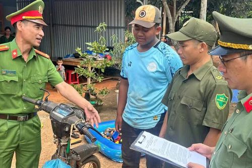 Công an tỉnh Lâm Đồng đưa pháp luật an toàn giao thông về với buôn làng