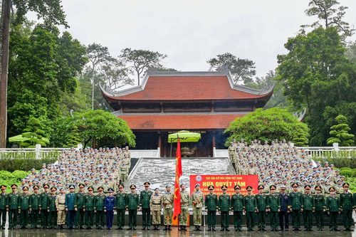 Cục Gìn giữ hòa bình Việt Nam dâng hương tại Khu di tích K9 - Đá Chông, Hà Nội