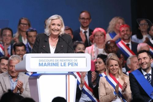 Bảy tháng trước bầu cử Pháp: Ai có thể cản bước bà Le Pen?